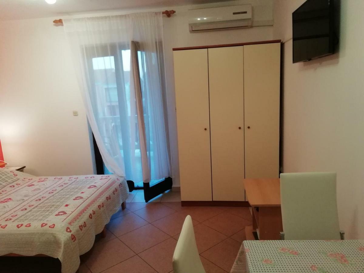 Apartment Plavia Biograd Біоград-на-Мору Екстер'єр фото